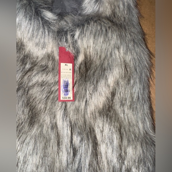 Fur vest - Picture 3 of 3